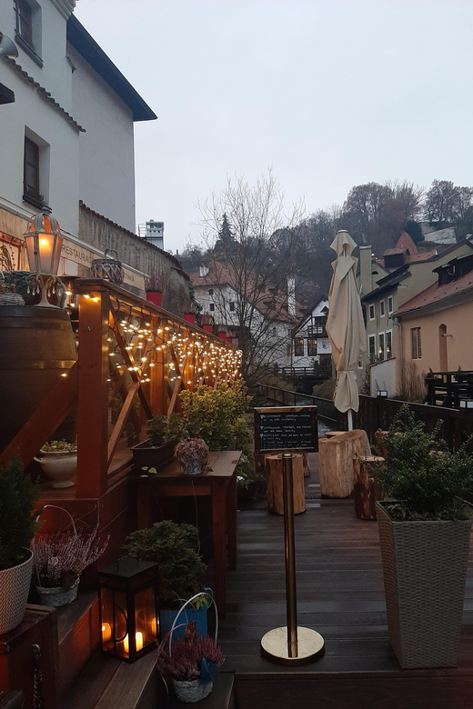 1000 years of history! Evening walking foodie tour - Kampa Island, with time for a real main meal