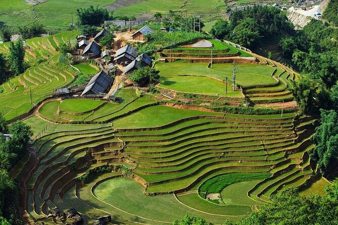 2-Day Trekking Adventure of Sapa from Hanoi with Night Bus - The overnight bus from Hanoi to Sapa