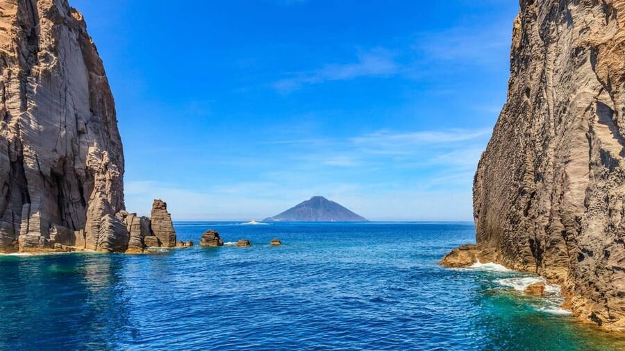 Aeolian Islands mini cruise with Stromboli by night - Key points at a glance