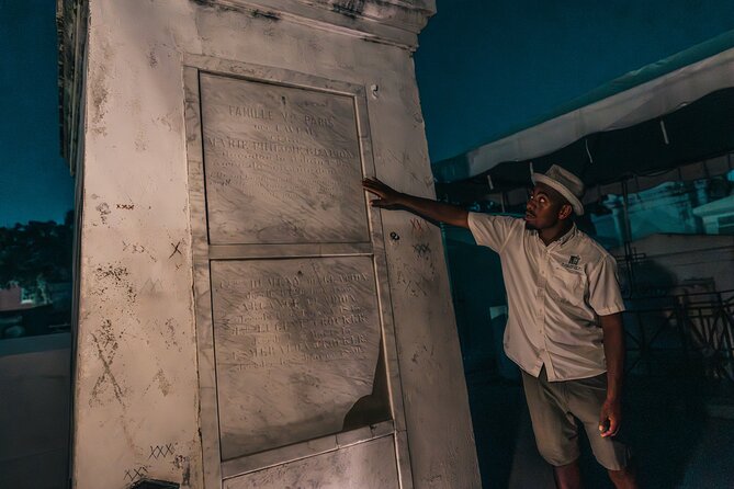 After-Dark Historical Night Tour of St. Louis Cemetery No. 1 - My verdict on the St. Louis Cemetery No. 1 night tour