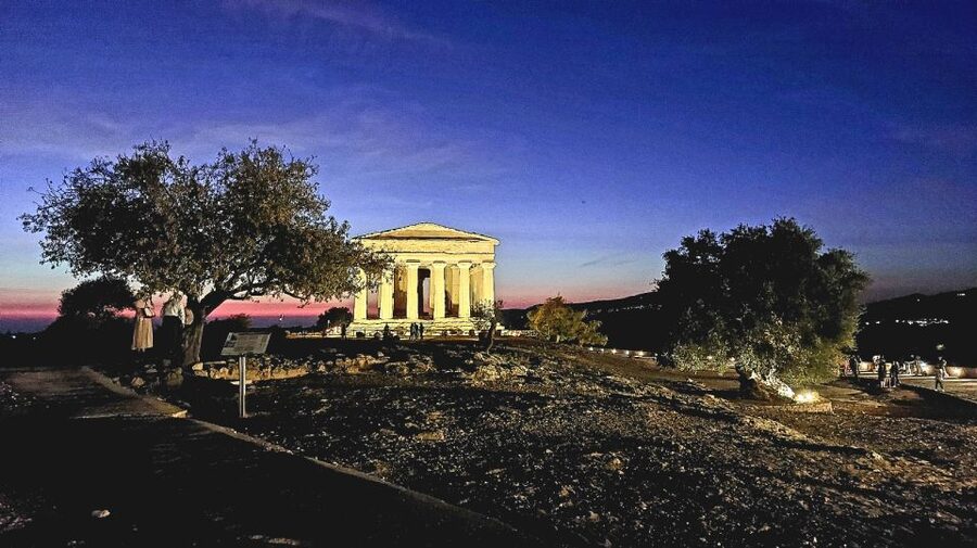 Agrigento: Skip-the-Line Valley of the Temples Night Tour - Key points to know before booking