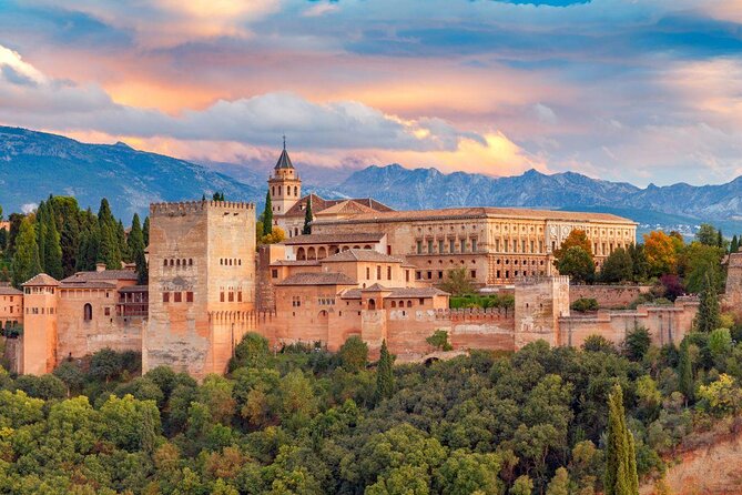 Alhambra: Night Visit to Nasrid Palaces - Key points before you book
