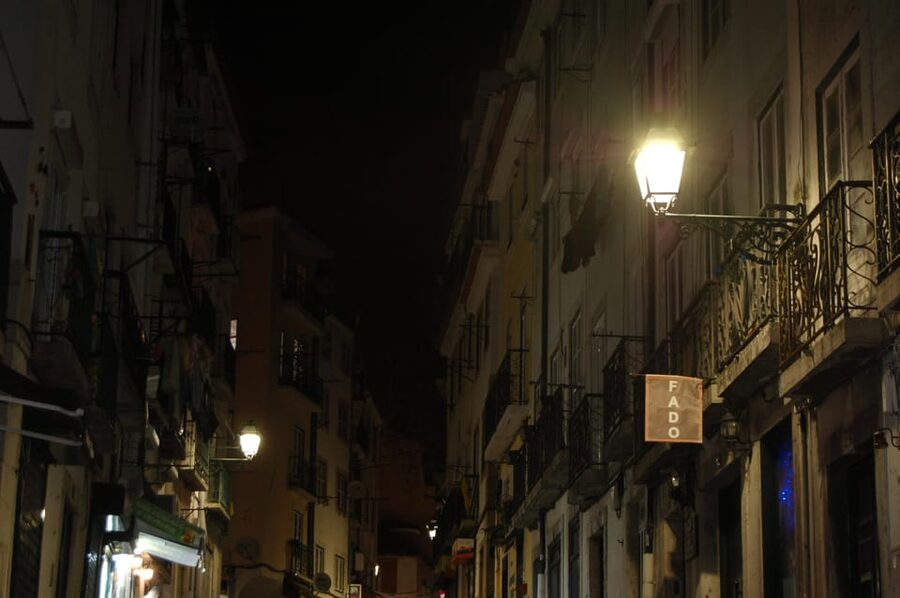 All-inclusive Fado Tour: Show & Dinner. Lisbon at Night - Who will enjoy this Fado night most?