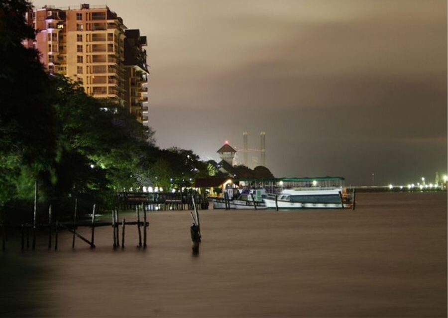 Alleppey Night Walk (2 Hours Guided Walking Tour) - The tuk tuk ride into the city center