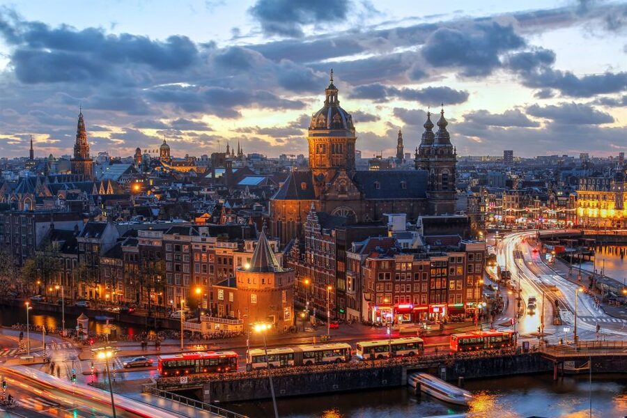 Amsterdam: After Dark Red Light District Tour - Amsterdam after dark, with the right amount of context
