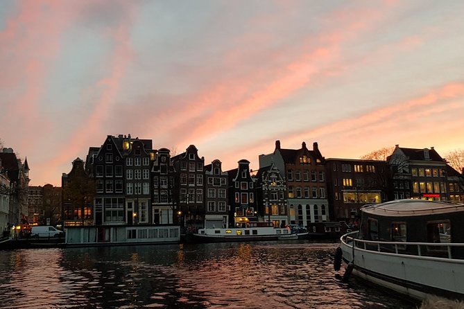 Amsterdam Evening Cosy & Small Cruise & Drinks and Bites - Sunset - Drinks, cheese, crackers, and Dutch snacks