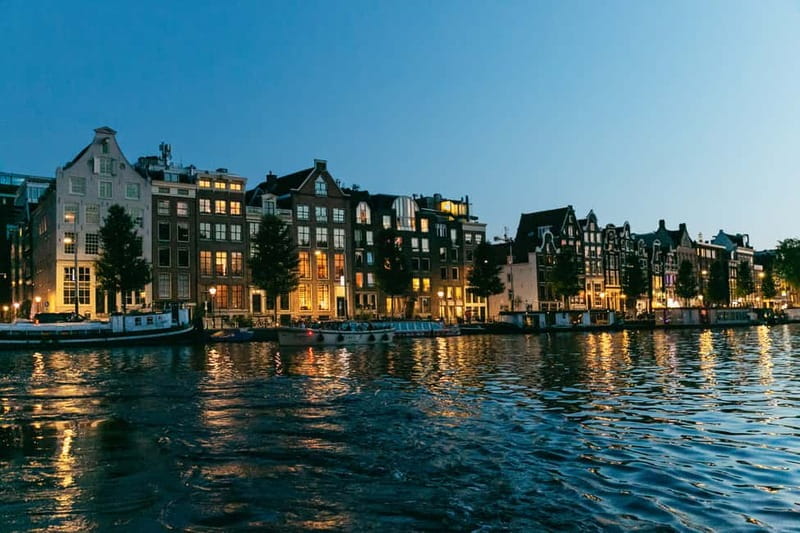 Amsterdam: Evening Cruise with Optional Wine and Snacks - Key points to know before you book