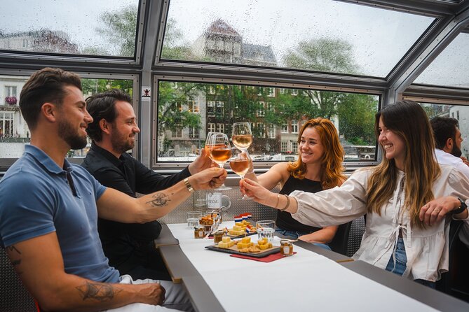 Amsterdam: Wine and Cheese Evening Cruise - Cheese, bread, and a choice of wine