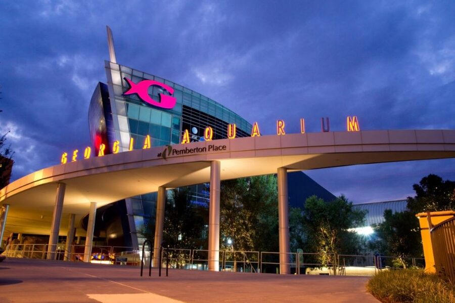 Atlanta: City Lights Night Tour with Photos & Dinner Stop - Film locations and Atlanta’s screen identity