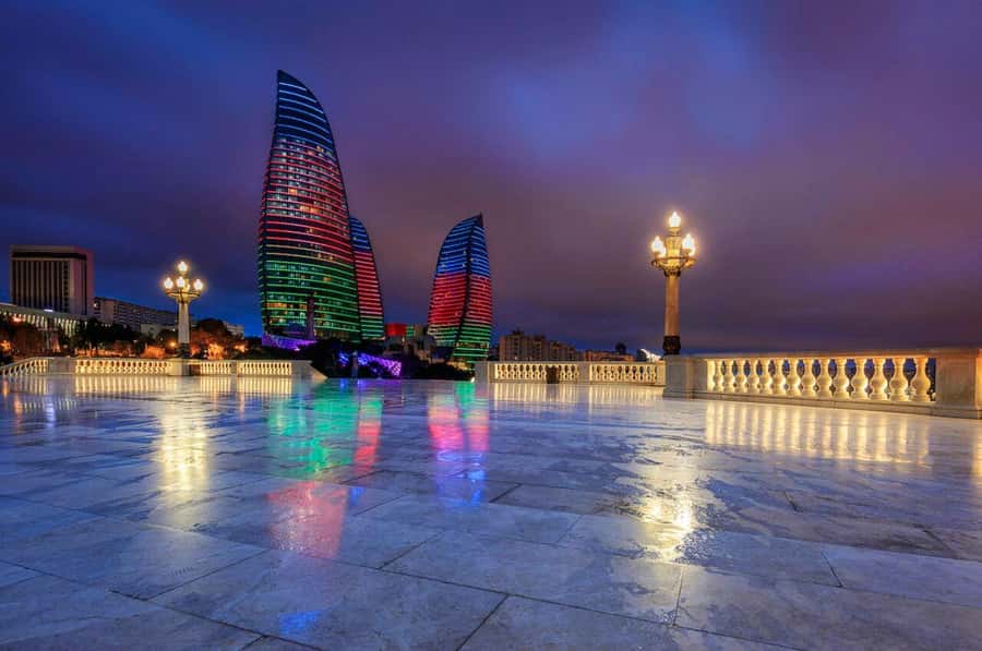 Baku Guided Night Tour - Why Baku works especially well after dark