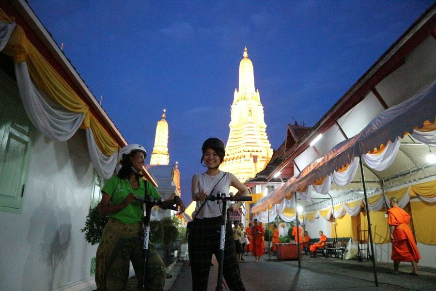 Bangkok: E-Scooter Night Tour with Local Street Food - Starting with a scooter lesson near Itsaraphap MRT
