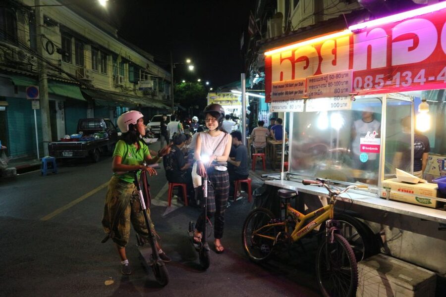 Bangkok: E-Scooter Night Tour with Local Street Food - Wat Pho and the Grand Palace under lights