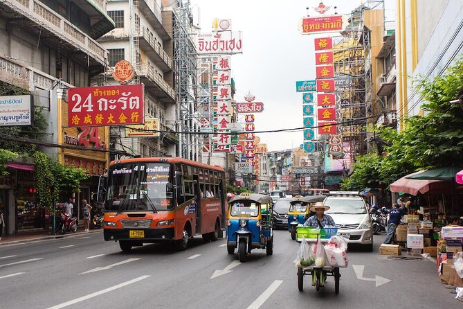 Bangkok Tuk-Tuk Tour by Night with Chinatown Street Food Meal - Bangkok at Night Starts on the River