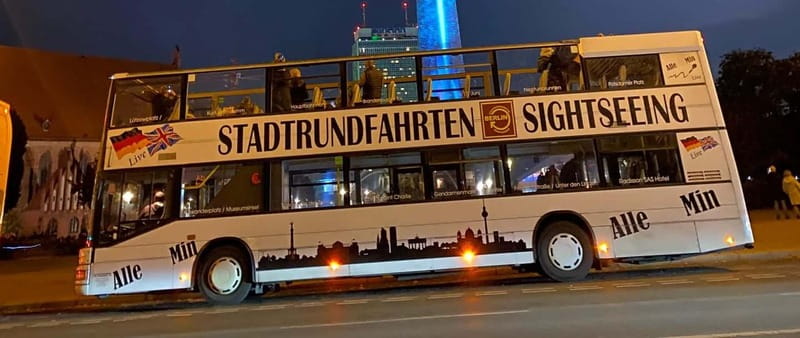 Berlin: Bus Tour by Night with Live Commentary - Commentary in English and German