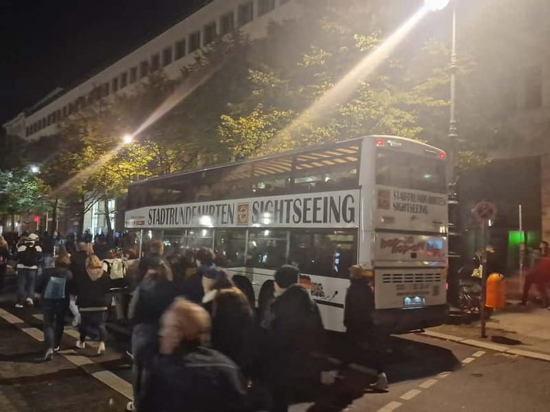 Berlin: Bus Tour by Night with Live Commentary - Why Berlin at night changes the whole tour
