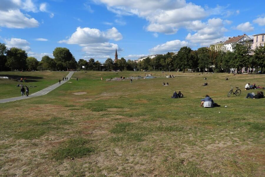 Berlin: Kreuzberg Guided Walking Evening Tour - Is $27 a fair price?