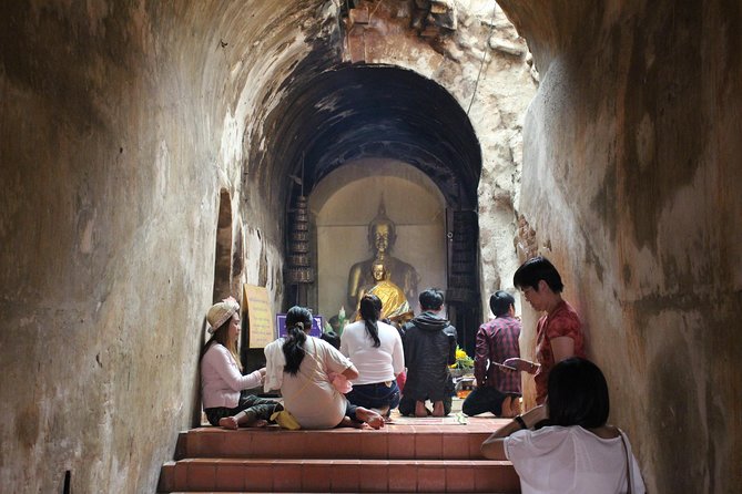 Best seller!! Amazing Night tour, Doi Suthep + Wat umong - Top Must visit! - Is it really a night tour?
