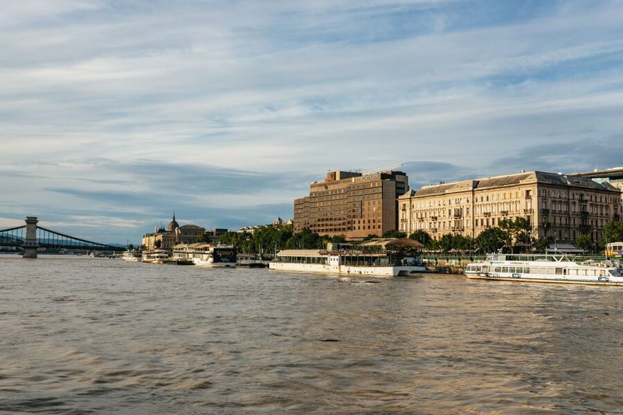 Budapest: Danube River City Lights Express Cruise - Margaret Bridge, Müpa Budapest, and the return