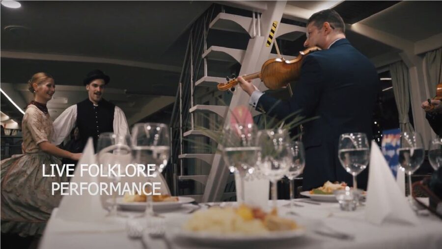 Budapest: Evening Cruise and Dinner with Welcome Drink - What the four-course dinner adds