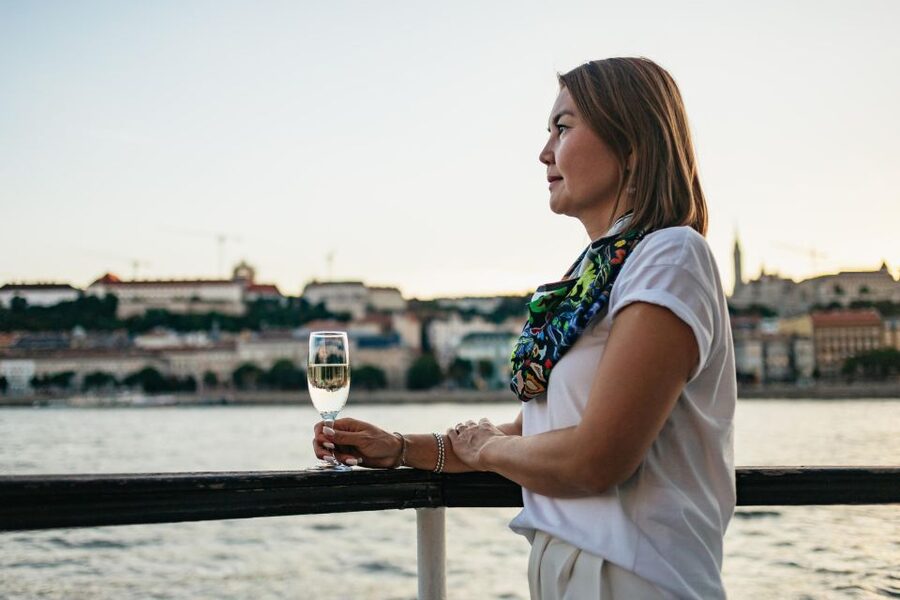 Budapest: Evening Cruise including Drink Options - Key things to know before booking