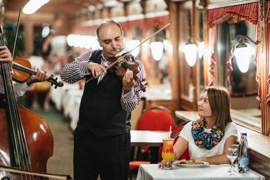 Budapest: Evening Cruise including Drink Options - Why Budapest is so striking from the Danube