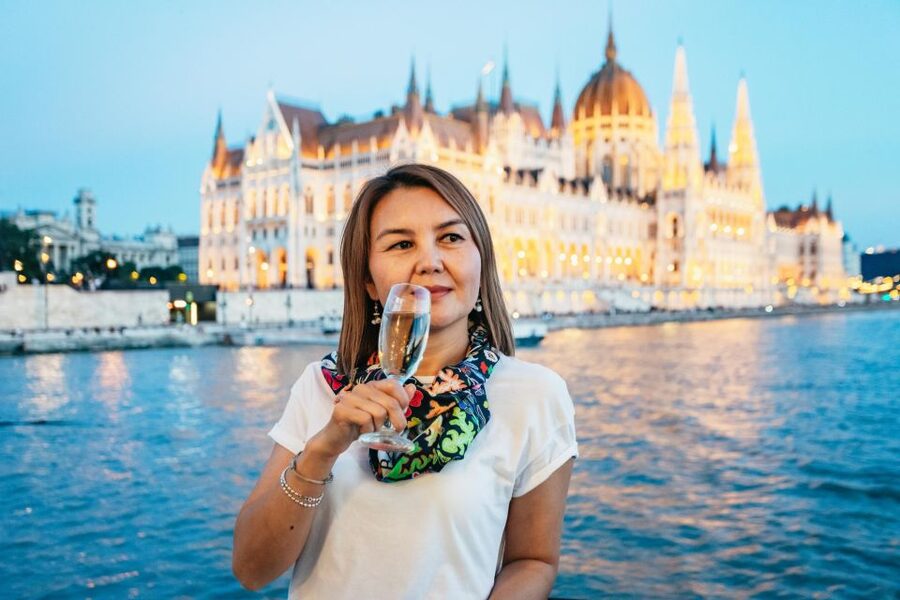 Budapest: Evening Cruise including Drink Options - Who will enjoy this cruise most