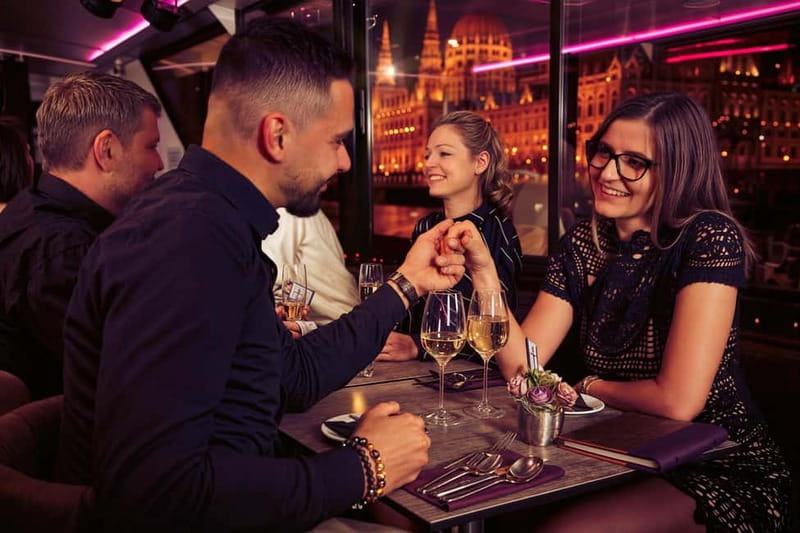 Budapest: Evening Cruise with 4-Course Dinner - Why an evening on the Danube works so well