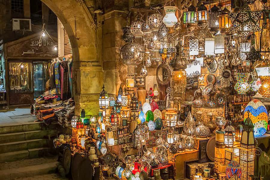 Cairo: Best Kept Secrets Night Tour - Local guides are the heart of the experience