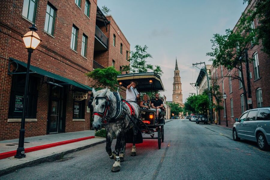 Charleston: Haunted Carriage Evening Tour - A 15-block look at Historic Charleston