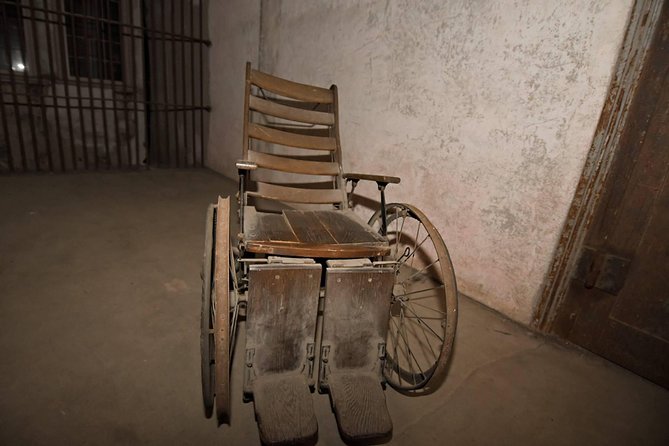 Charleston Haunted Jail Night-Time Walking Tour with Admission to Old City Jail - Is 45 minutes enough?