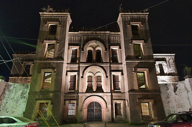 Charleston Haunted Jail Night-Time Walking Tour with Admission to Old City Jail - Who will enjoy this night tour?