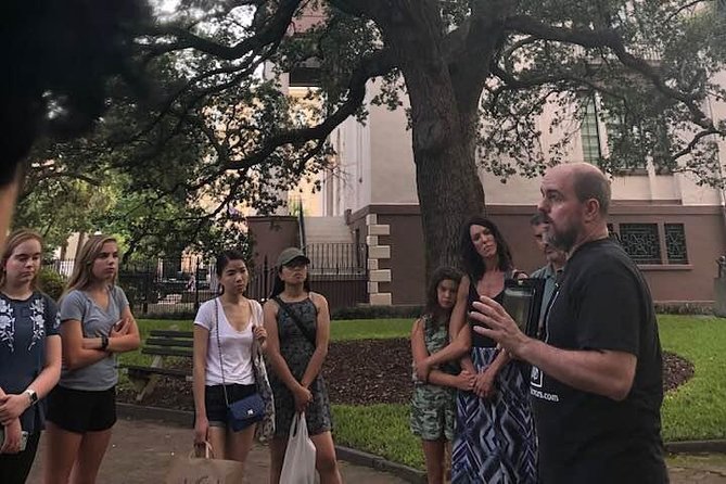 Charleston's Pleasing Terrors Night-Time Walking Ghost Tour - Poogan’s Porch and Charleston’s haunted dining room