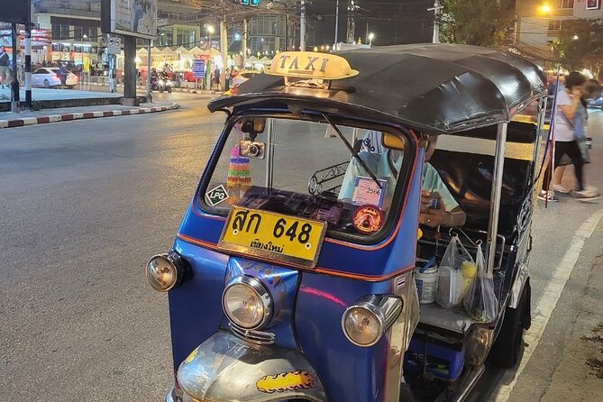 Chiang Mai Temples and Market Tuk-Tuk Evening Night Tour - The Night Bazaar, food, and a practical finish