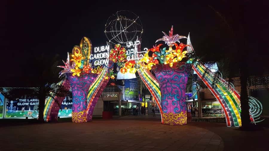 City of Lights: Dubai Night Experience - Madinat Jumeirah, the best place to begin