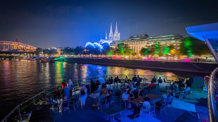 Cologne: 2-Hour Evening Cruise on the Rhine River - Lounge music, a DJ, and a relaxed bar