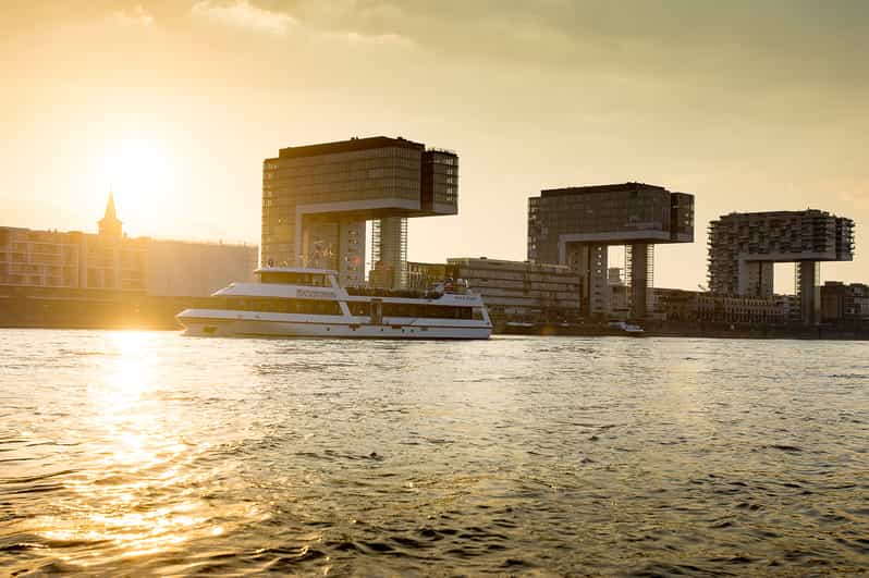 Cologne: 2-Hour Evening Cruise on the Rhine River - Two hours at an easy pace