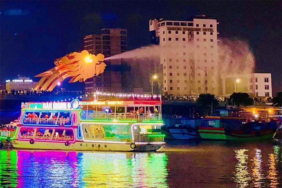 Da Nang: Han River Local Cruise by Night - How to get the best seat and clearest view