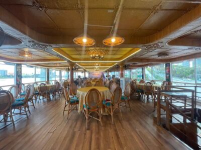 Da Nang: Han River Night Boat Trip with Show on Weekends