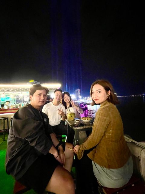 Da Nang: Han River Night Boat Trip with Show on Weekends - Drinks, food, and onboard music