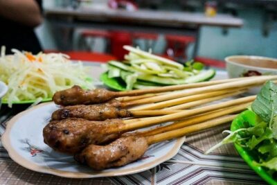 DaNang Night Foodie Tour-Sighseeing with Aodai Lady Rider Private