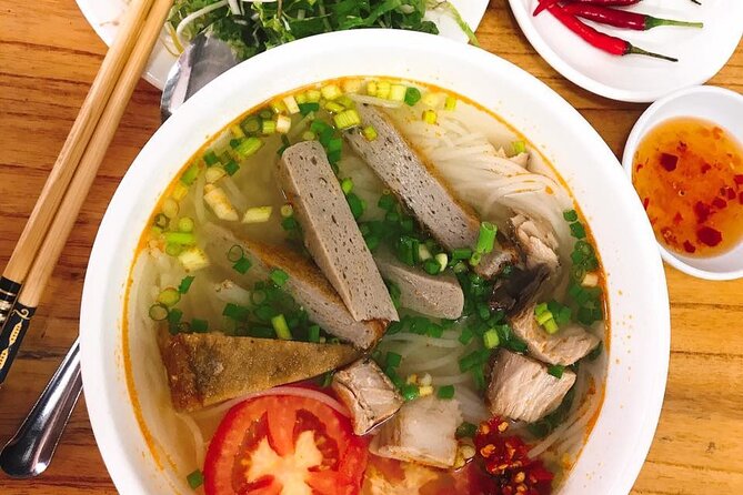 DaNang Night Foodie Tour-Sighseeing with Aodai Lady Rider Private - What the private format changes