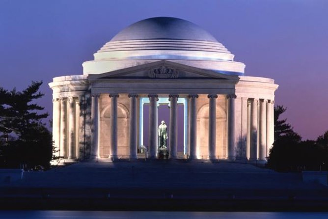 DC Memorials Night Tour: Glass-Roof Convertible Upgrade Option - Korean and Vietnam memorials after sunset