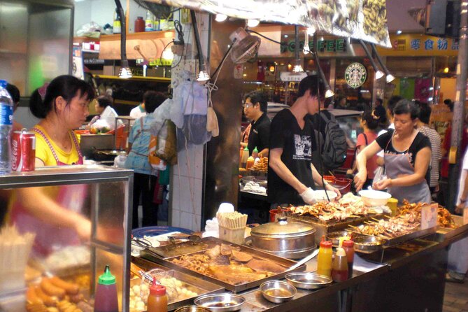Discovery more Guangzhou evening foodie tour with locals - More than five Cantonese foods across the evening