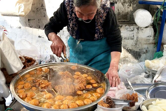 Discovery more Guangzhou evening foodie tour with locals - Meeting at Ximenkou Metro Station at 6 pm