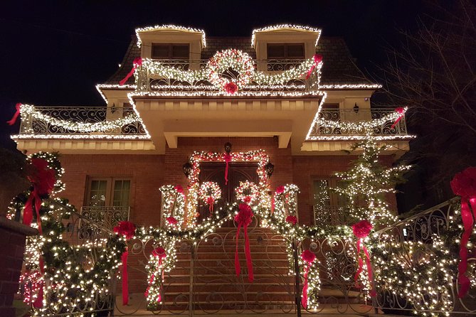 Dyker Heights Brooklyn Christmas Lights Tour - Key points at a glance
