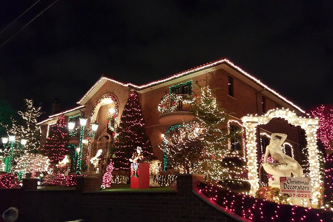 Dyker Heights Brooklyn Christmas Lights Tour - Walking the decorated blocks of Dyker Heights