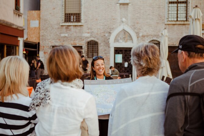 Eat like a Local: Venice Cicchetti and Wine Tasting Evening Tour - Why a cicchetti crawl is a smart start in Venice
