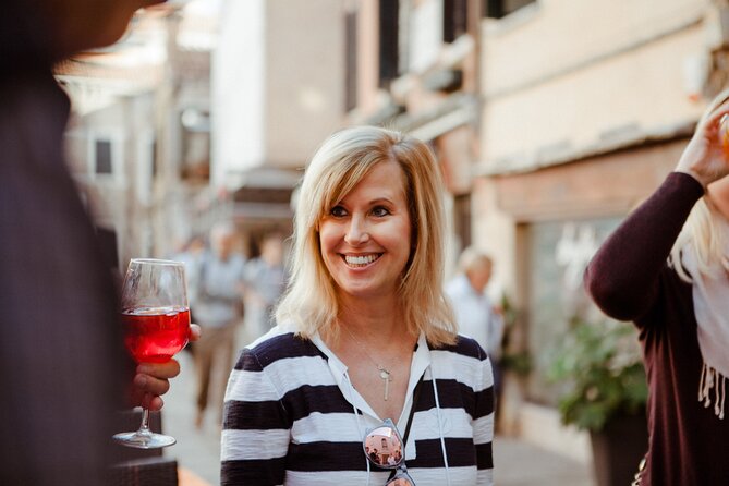 Eat like a Local: Venice Cicchetti and Wine Tasting Evening Tour - What the $119.73 price really buys you
