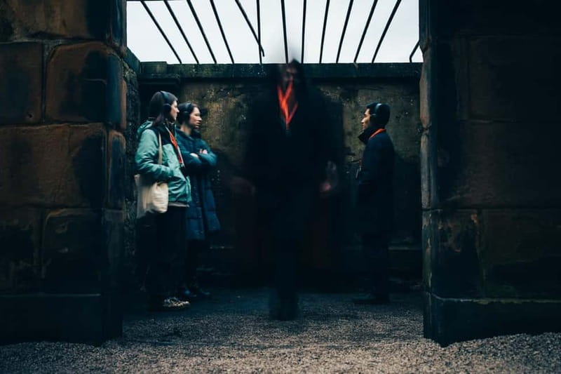 Edinburgh: Underground Vaults and Graveyard Evening Tour - From Mercat Cross into Edinburgh’s darker streets