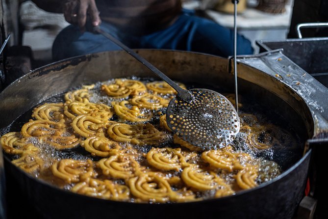 Evening Food Tour - Hot jalebi and samosas at Old Famous Jalebi Wala